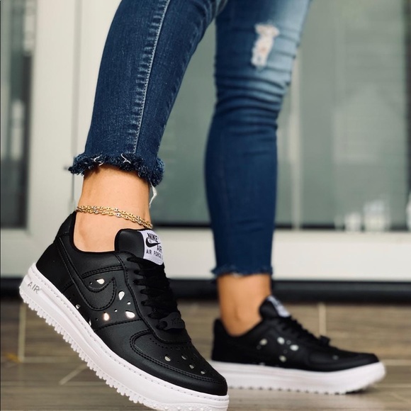 Shoes apparel - Picture 1 of 1